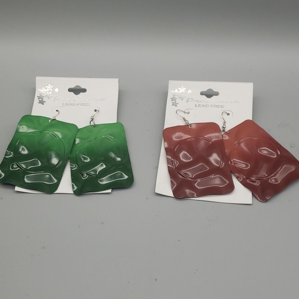 Precious lead free metal fish hook earrings bundle NWT